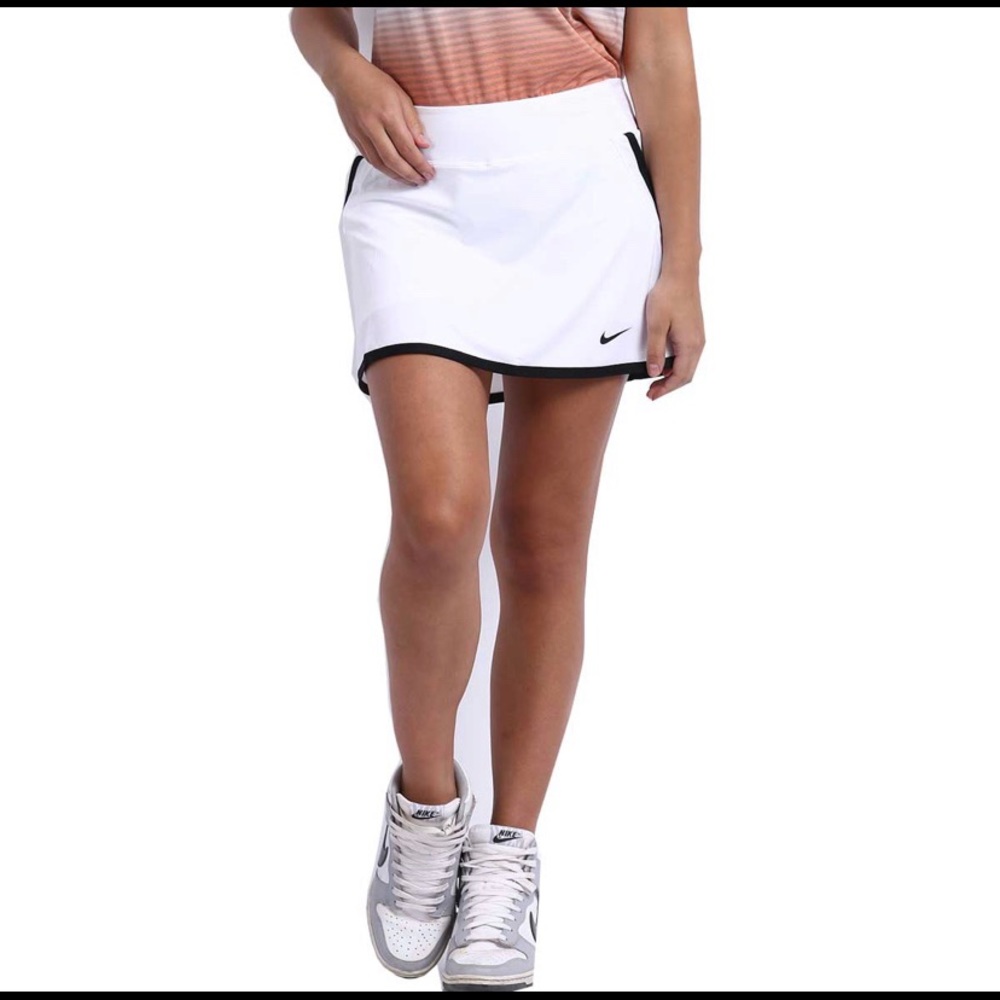 NIKE girls tennis skirt